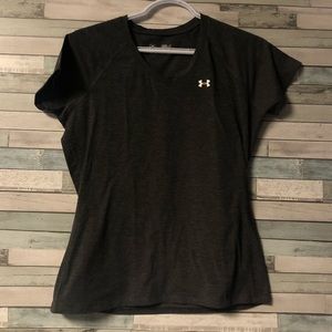 🌟SOLD on Facebook🌟 Under armour T